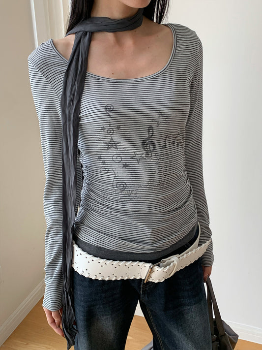 ノートプリント ボーダーレイヤードロングスリーブトップス COLOR:DARK GREY