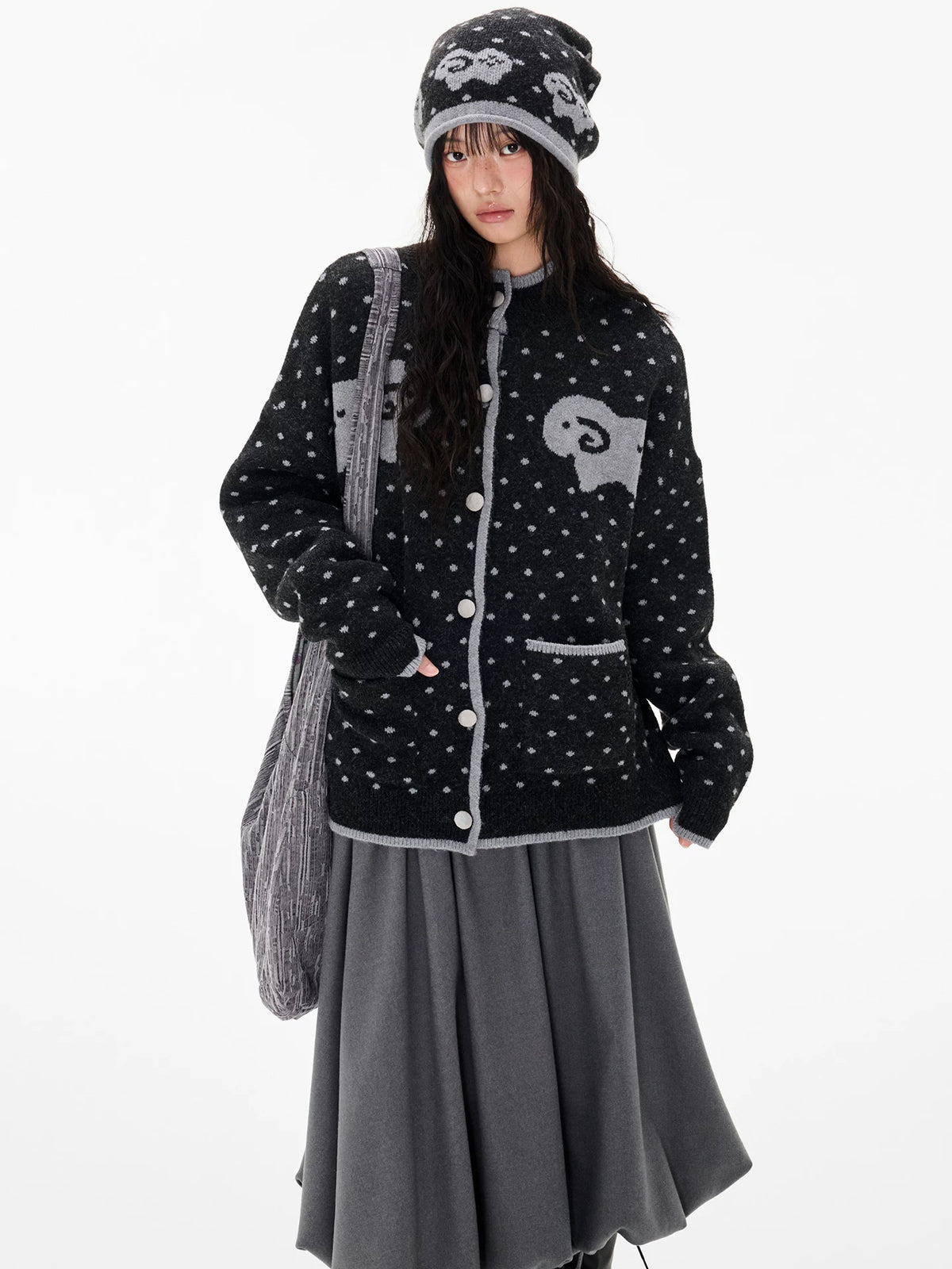ヒツジ柄 フェアアイルカーディガン 着用イメージ 4