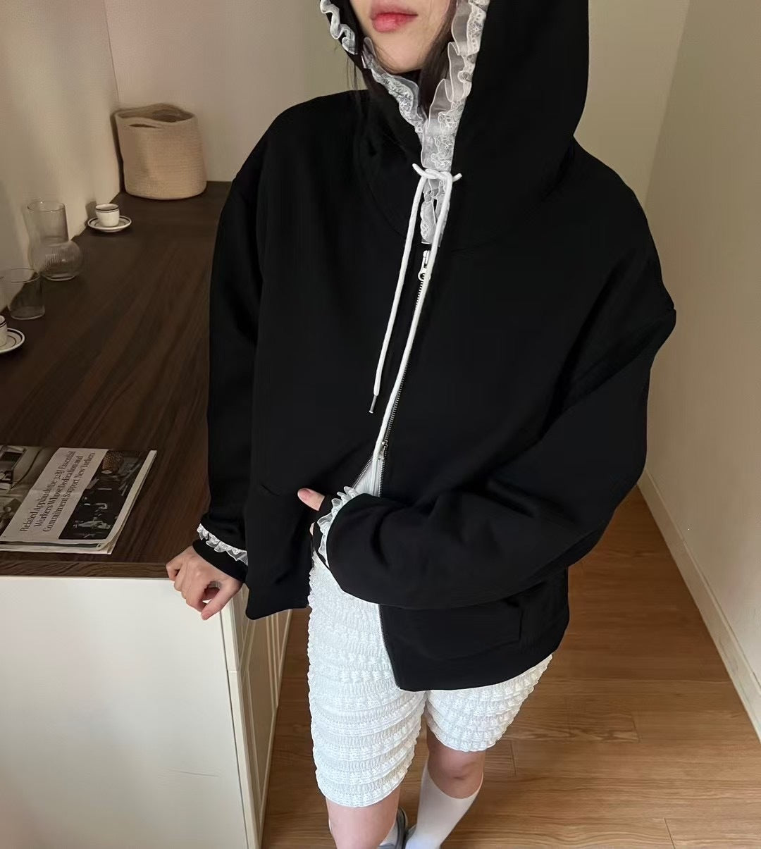 レースフリル フーデッドスウェット COLOR:BLACK