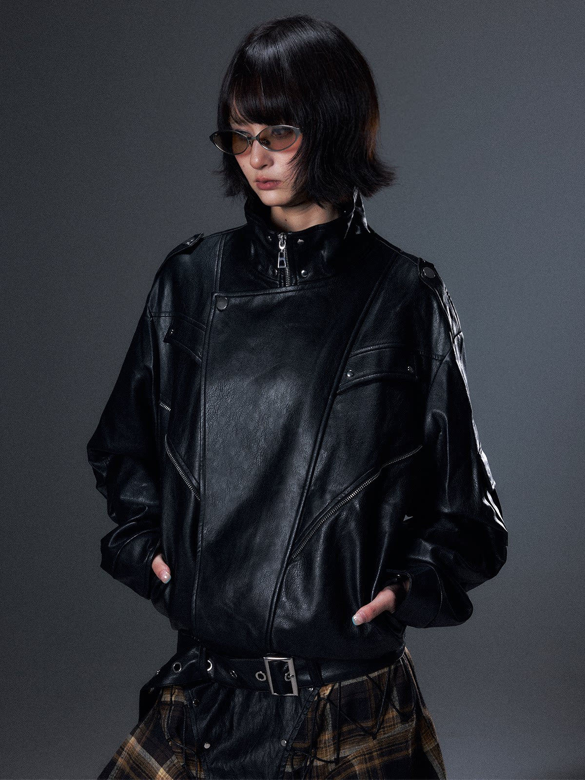 ビッグラペル ルーズバイカージャケット BLACK 着用イメージ 3