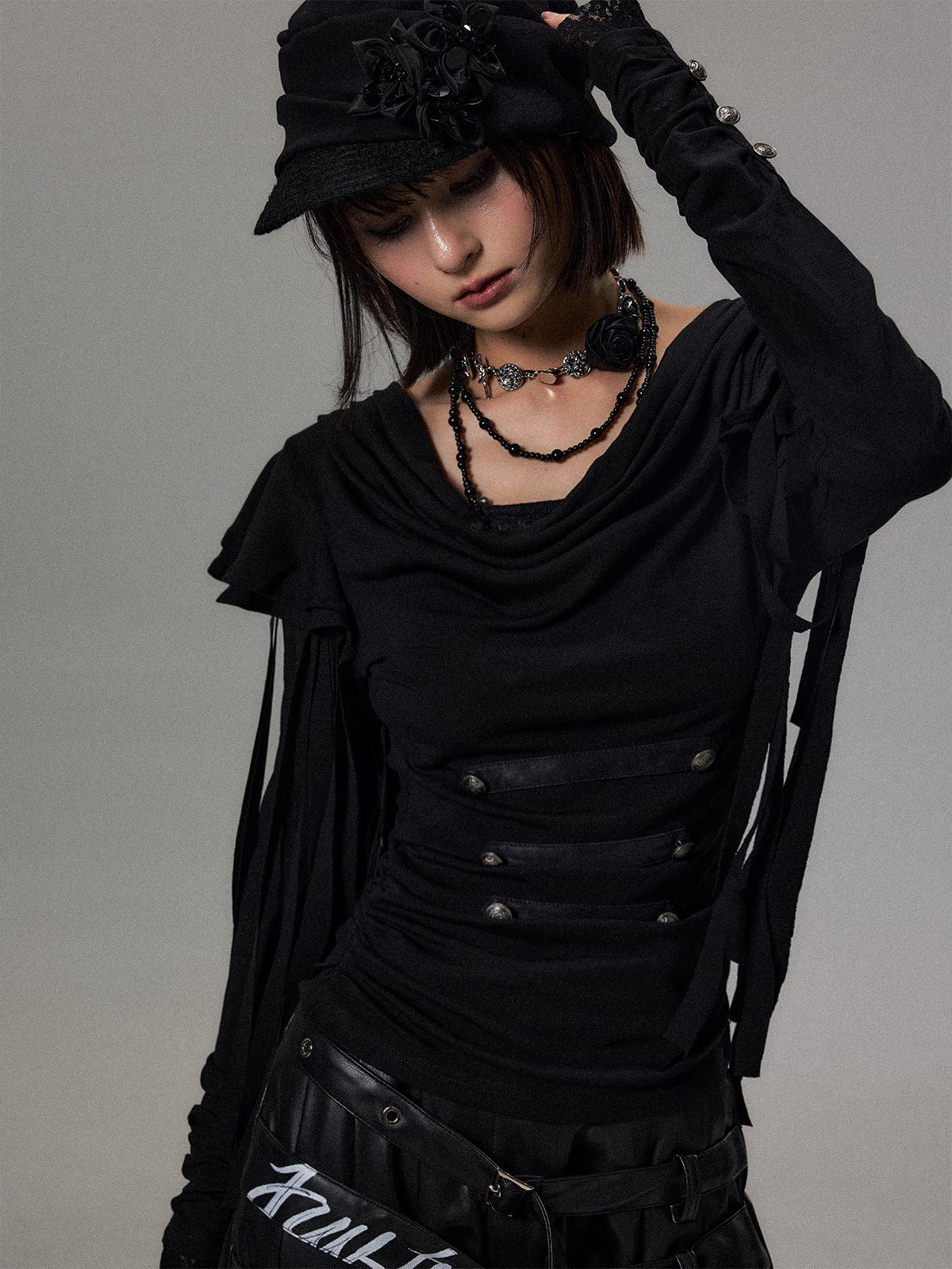 タッセルレース レイヤードニット BLACK 着用イメージ 2