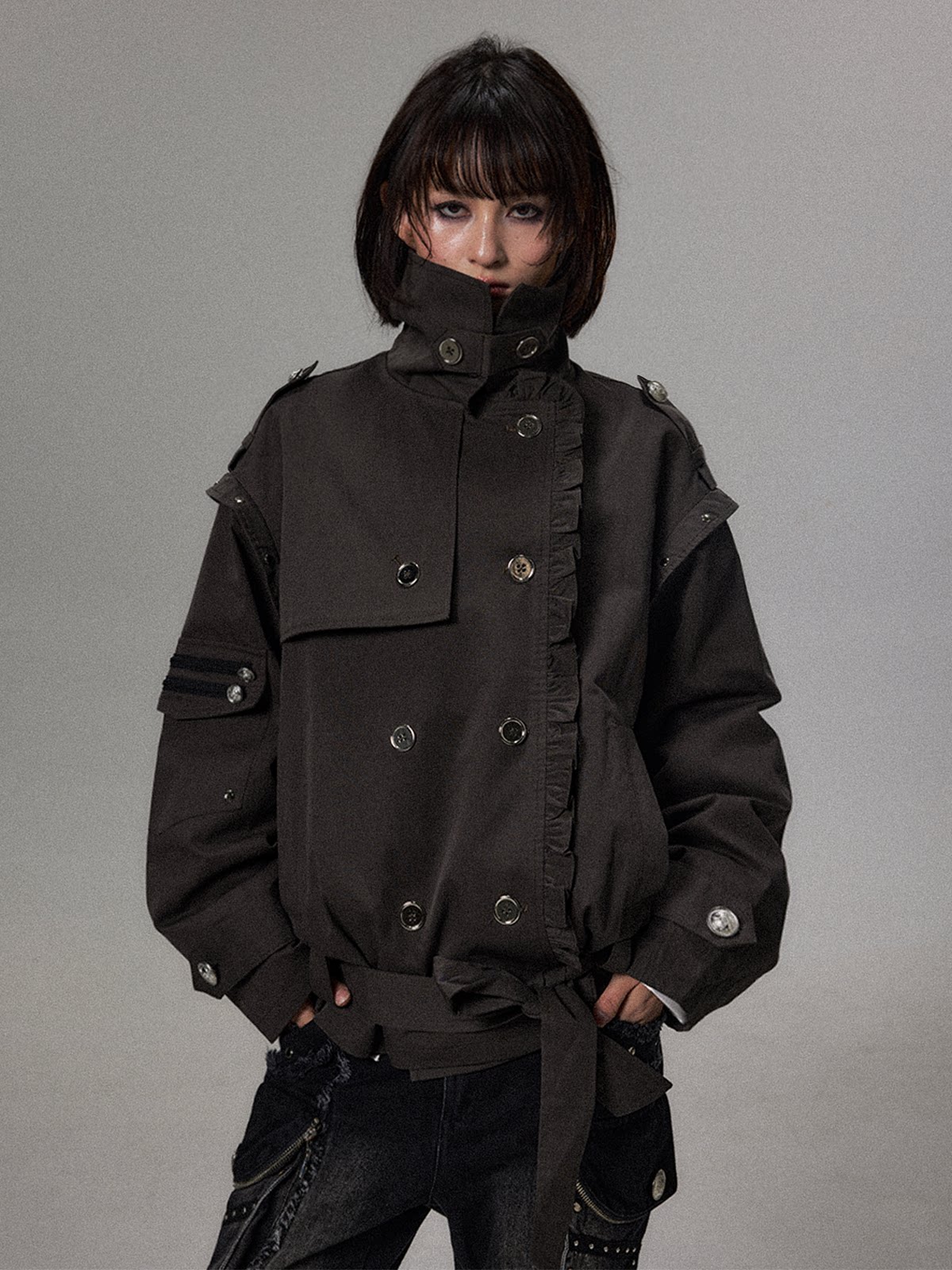 ダブルブレスト レーストレンチコート GREY 着用イメージ 1
