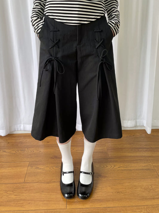 サイドリボン ワイドクロップドパンツ BLACK front