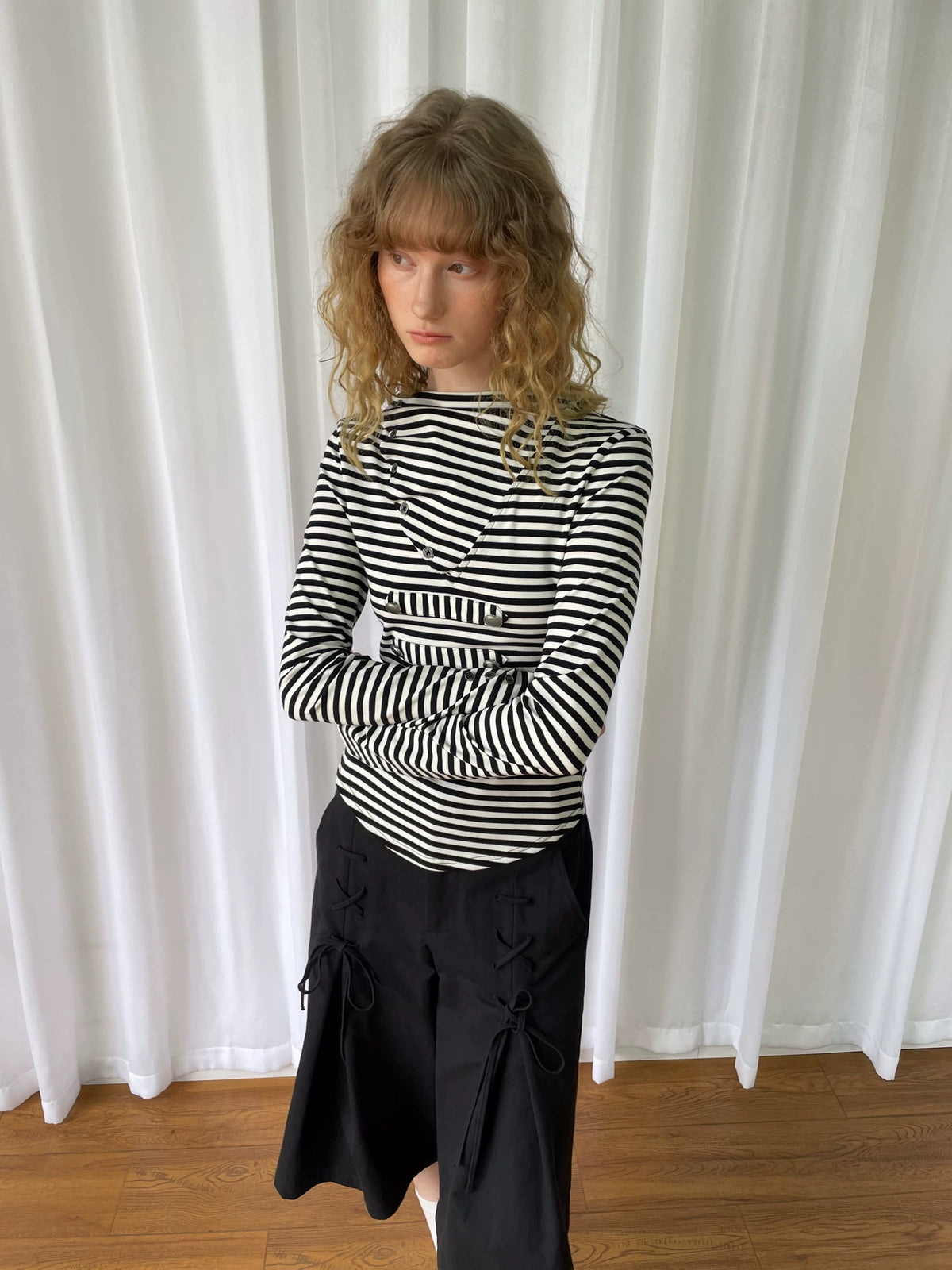 メタルバックル ストライプニットフーディー styling 10