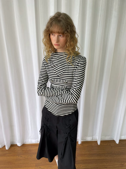 メタルバックル ストライプニットフーディー styling 10