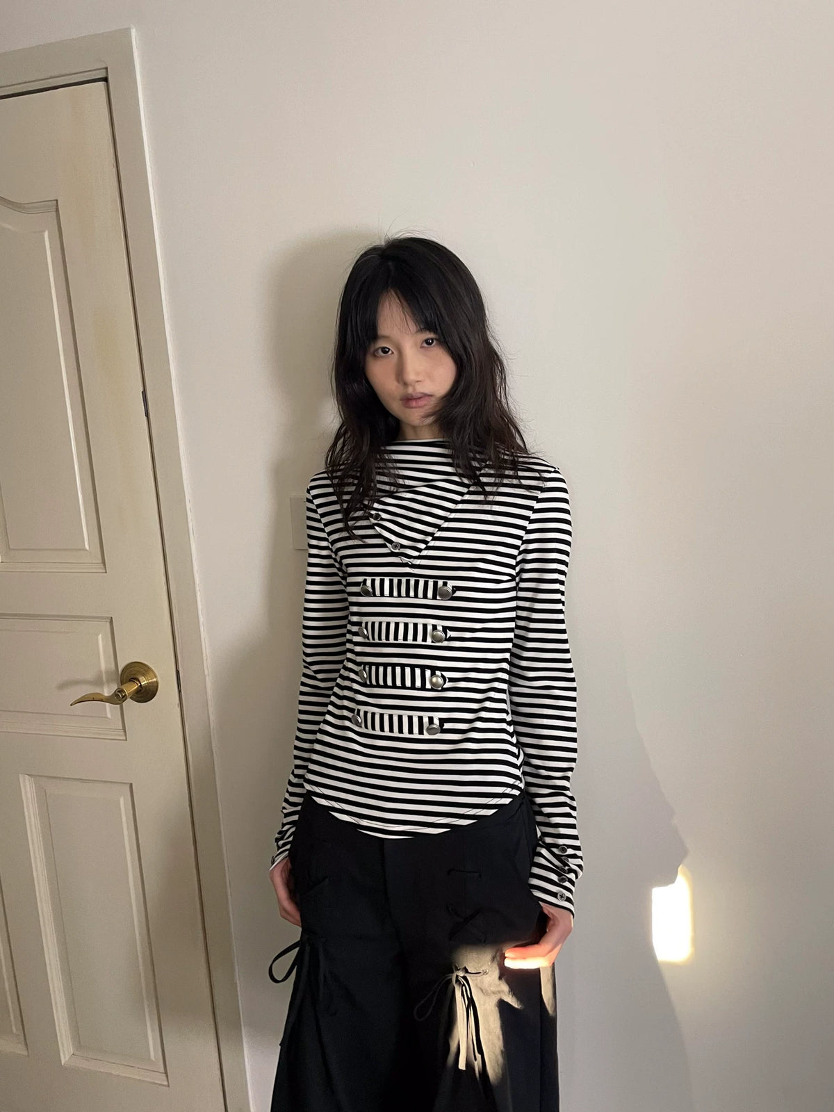 メタルバックル ストライプニットフーディー styling 15
