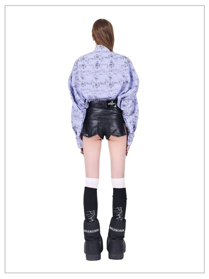 リングディテール フェイクレザーショートパンツ｜PINKSPINK｜着用・ディテール 3